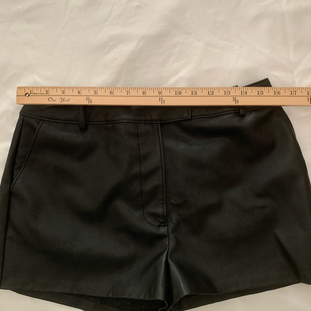 NWT WAYF Faux Leather Zipper Shorts Black High Waist Large - Picture 10 of 12